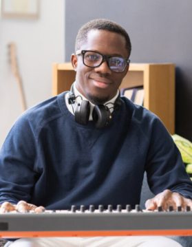 happy-young-man-in-eyeglasses-and-casualwear-sitti-2021-12-16-00-28-51-utc.jpg happy-young-man-in-eyeglasses-and-casualwear-sitti-2021-12-16-00-28-51-utc.jpg